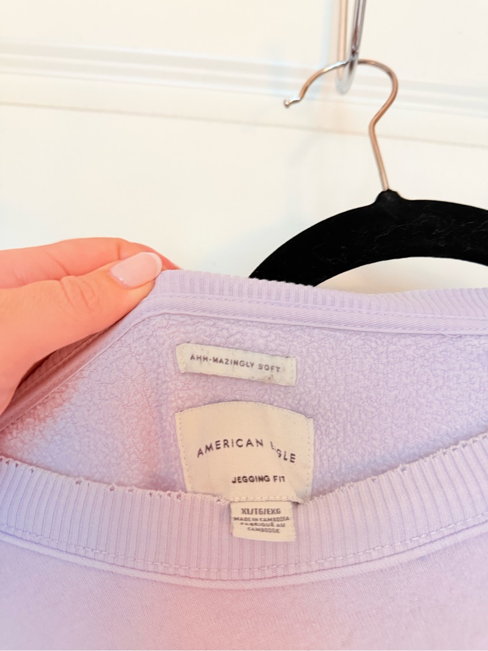 American Eagle Outfitters Lilac Crewneck Sweatshirt